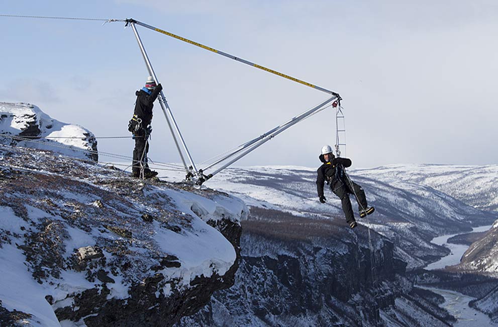 Technical Mountain Rescue